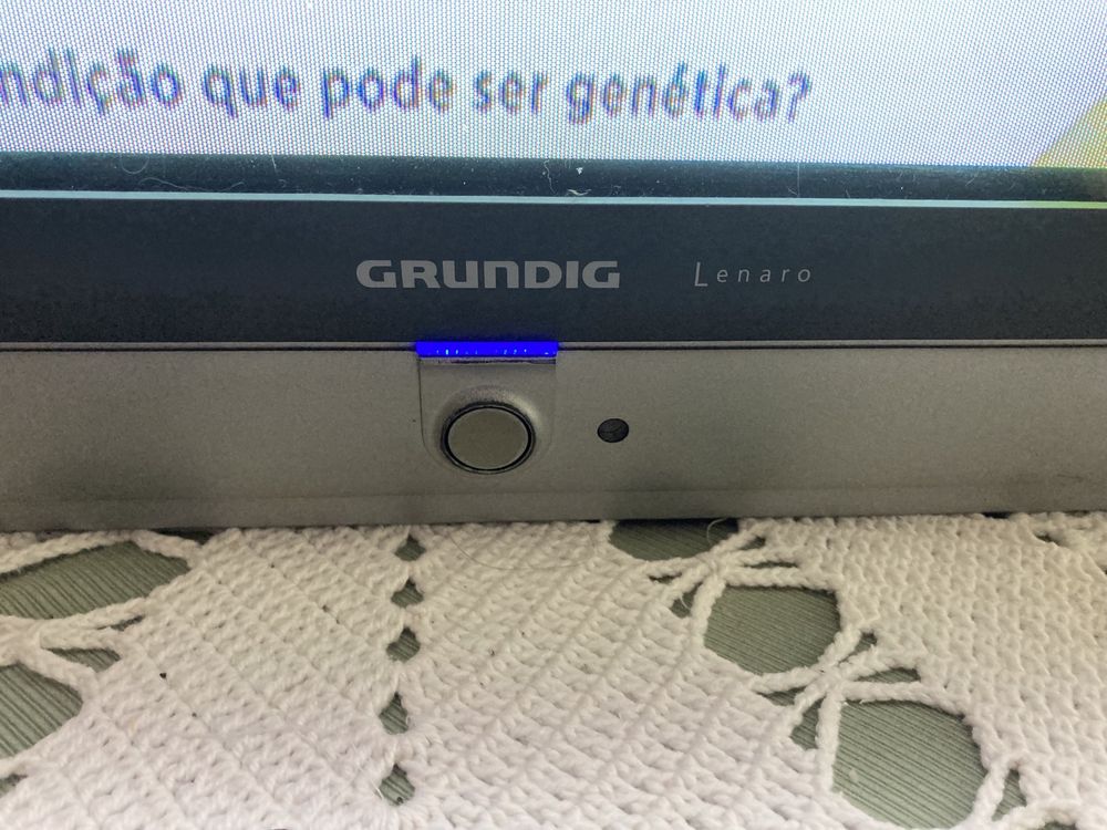 Televisao Grundig Lenaro c/comando