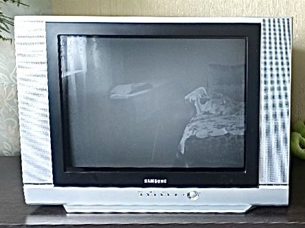 Телевізор Самсунг, 25 дюймовий з пультом