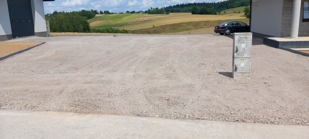 Układanie kostki: utwardzenie terenu,tarasy, schody,odwodnienia.