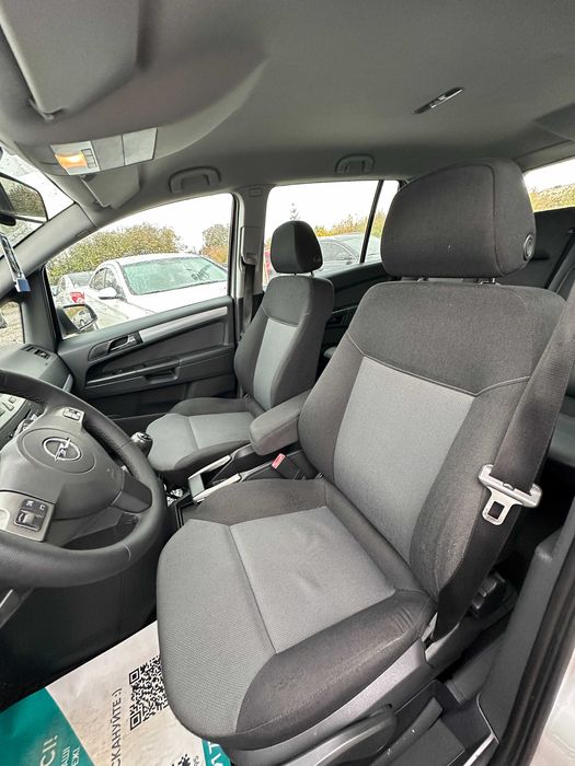 Продам Opel Zafira 2006 рік можлива розстрочка,кредит,обмін!