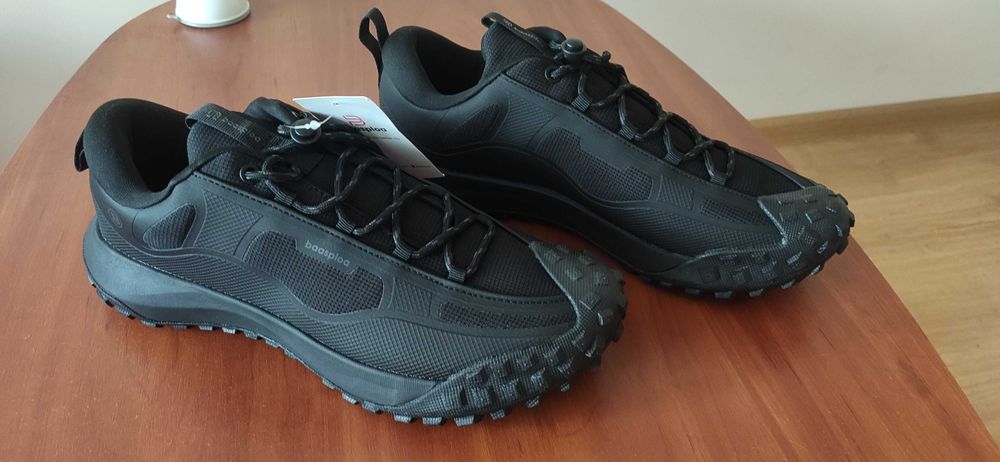 Продам кроссовки р.42