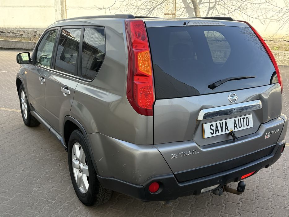 В Житомирі Nissan X Trail T31 2008 дизель автомат повний привід праве