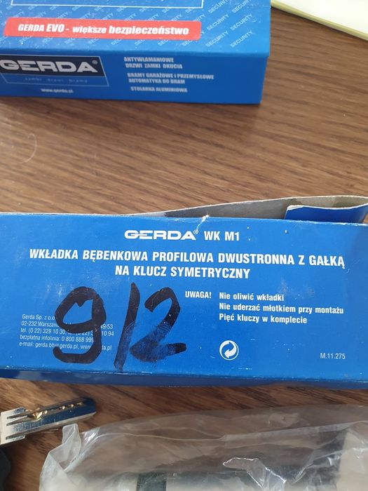 Zamek do drzwi Gerda WK M1 L37/54G z zestawem kluczy