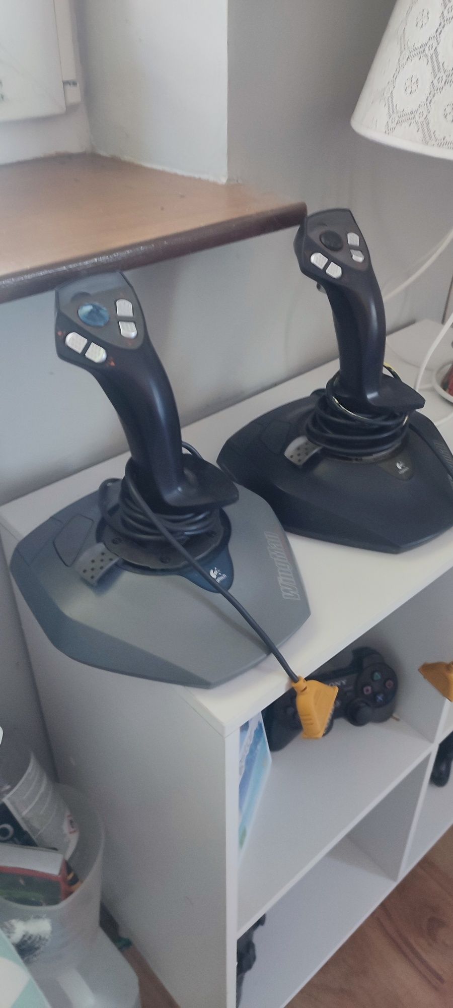 Zestaw 2 joysticków Logitech Wingman, retro sprzęt