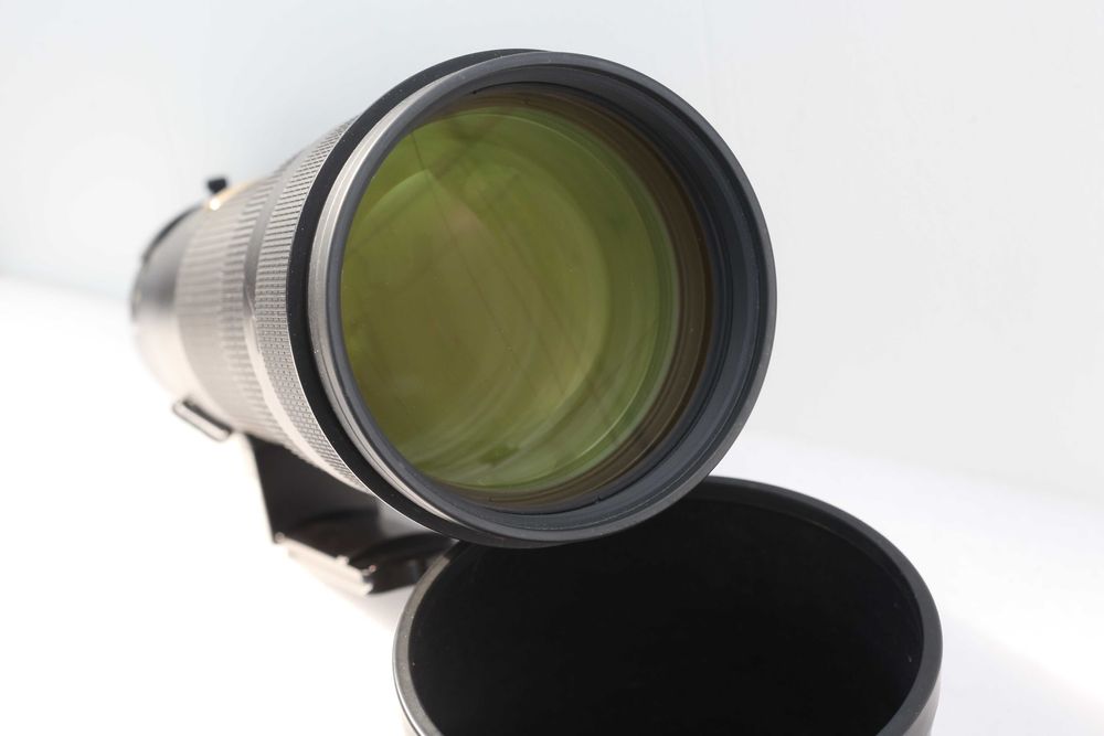 Телеоб'єктив Nikon AF-S Nikkor 200-400mm f4 G ED VR