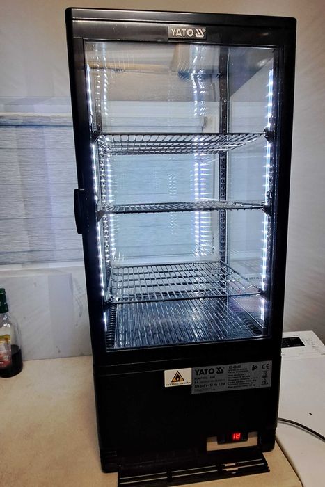 Lodówka, witryna chłodnicza YATO (YG-05056) o pojemnosci 78 litrów