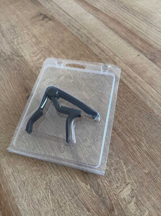 Capo de guitarra elétrica como novo