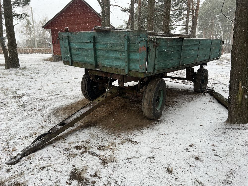 Продам причіп тракторний 2ПТС-4