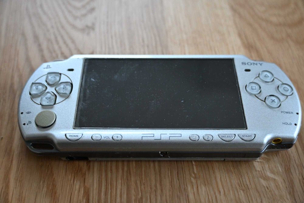 Sony PSP 2004 Silver Ice duży zestaw z akcesoriami