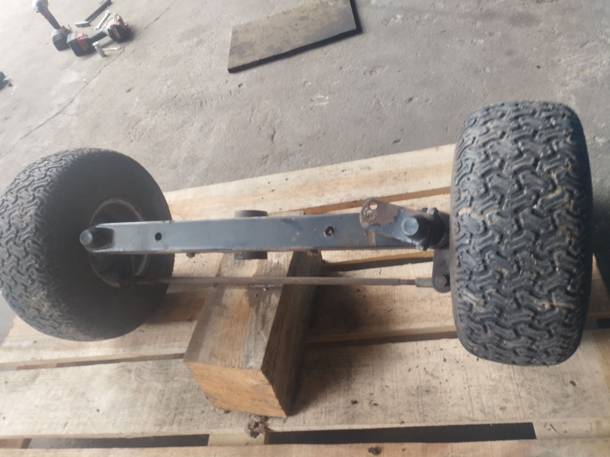 Przednia belka kosiarka traktorek MTD z kołami 16x6.00-6