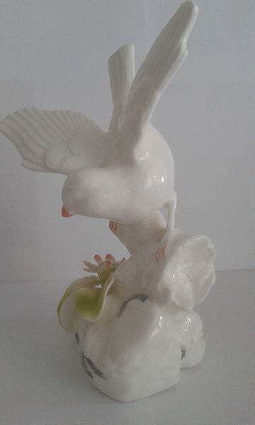 figurka porcelanowa ptak