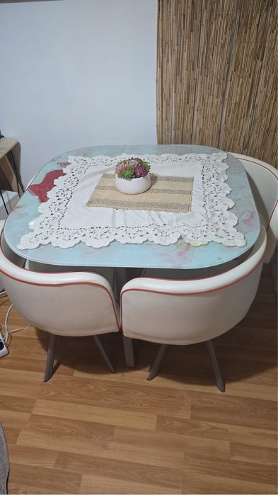 Conjunto Mesa e 4 Cadeiras
