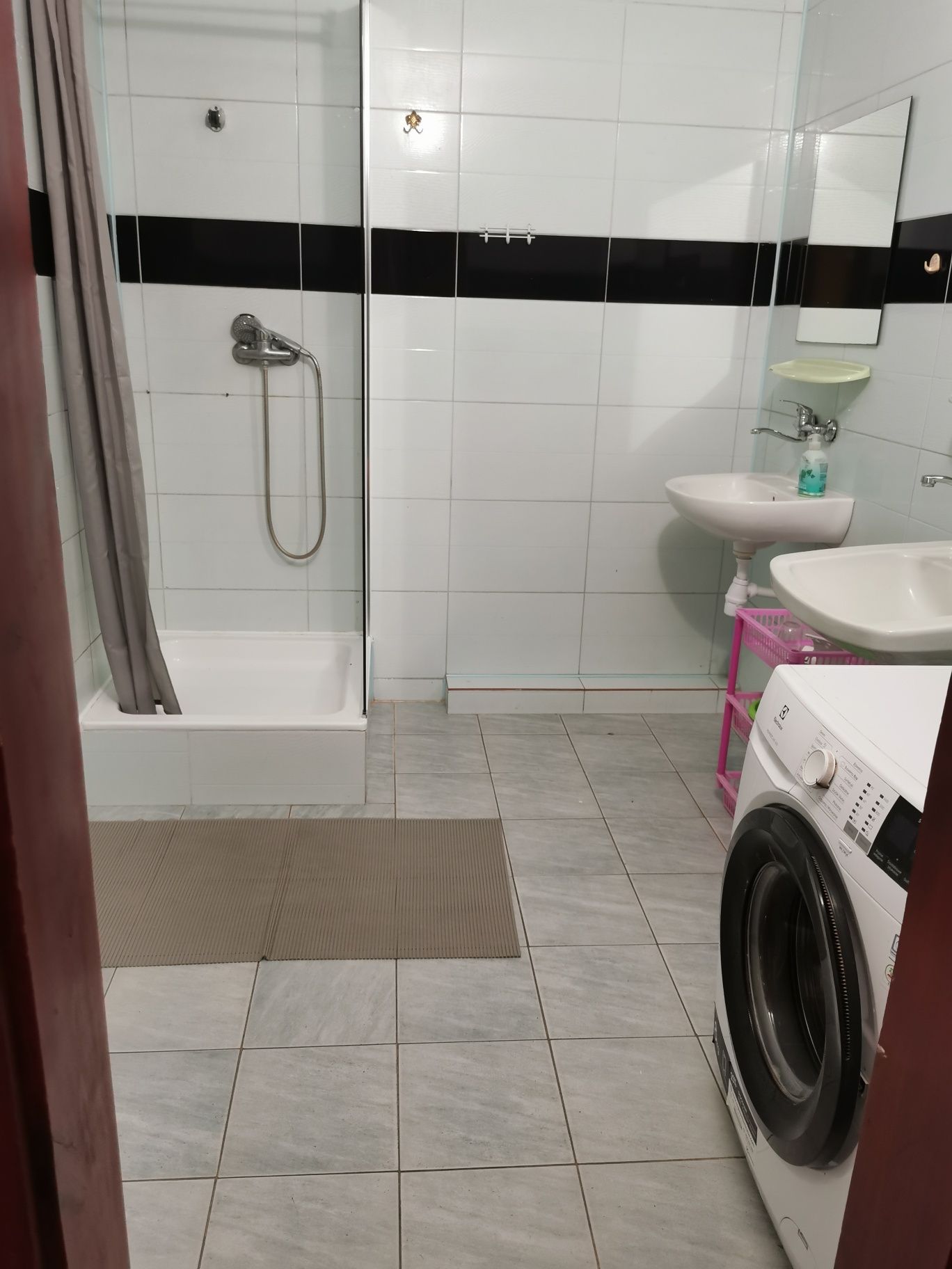 Kwatery, nockegi.  Pokoje indywidualne.