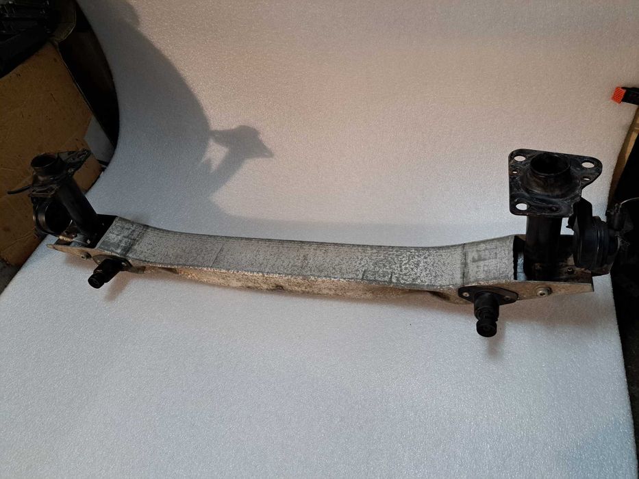 Belka zderzaka przedniego Audi A4 B7 kpl