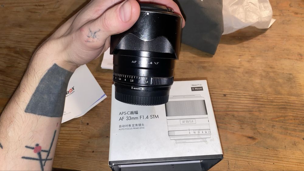 Вітаю! Продаю обʼєктив Viltrox AF 33mm f/1.4 XF для Fujifilm