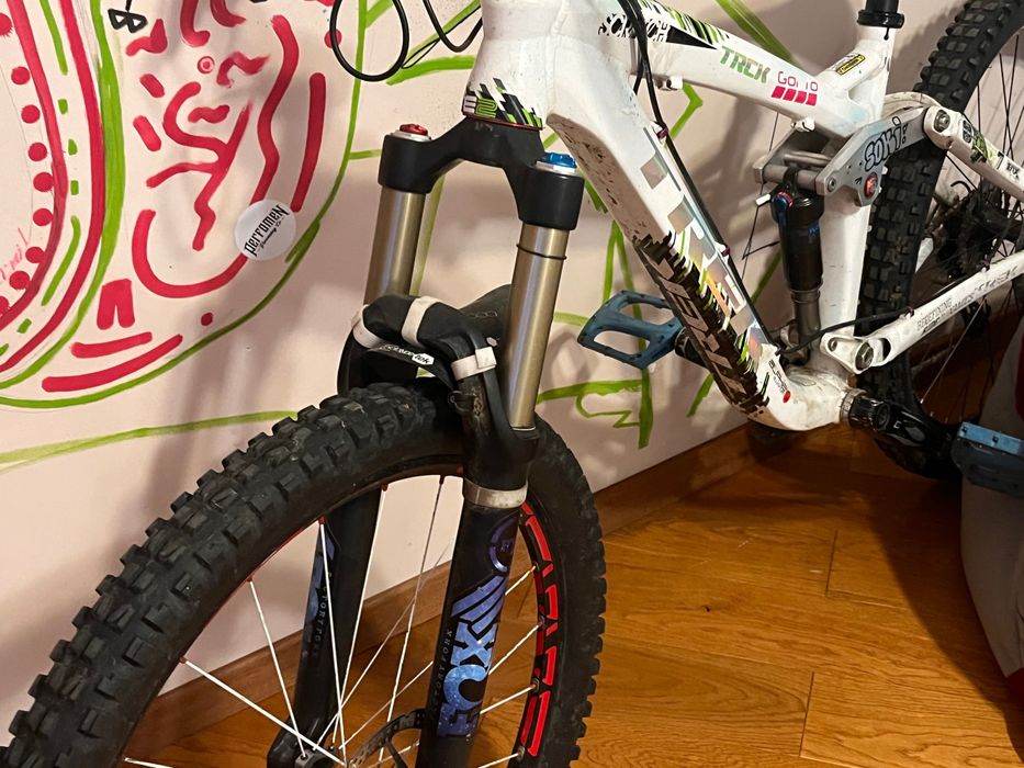 Trek scratch 7 кастом передні тормоза також ідуть в комплект