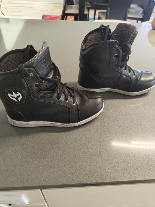 Botas Armure - Mota