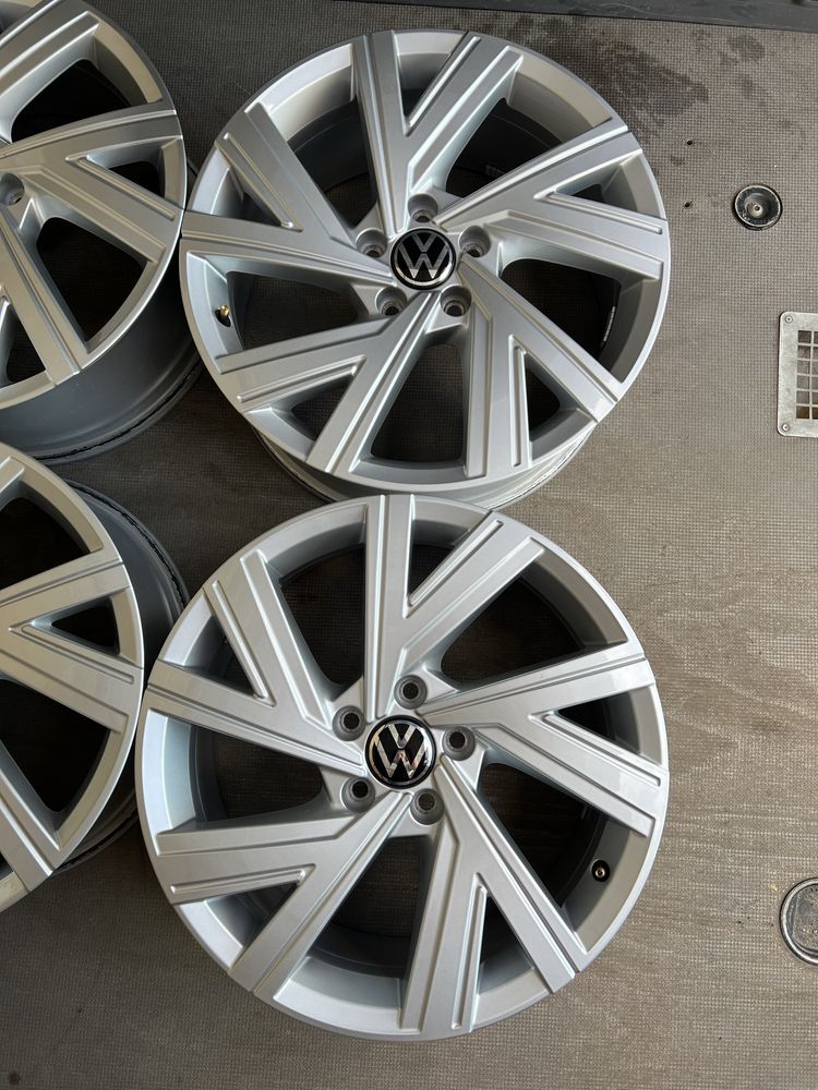 Оригінальні Диски 5 112 R18 Volkswagen Jetta Golf 8 GTI GTD 7 6 5