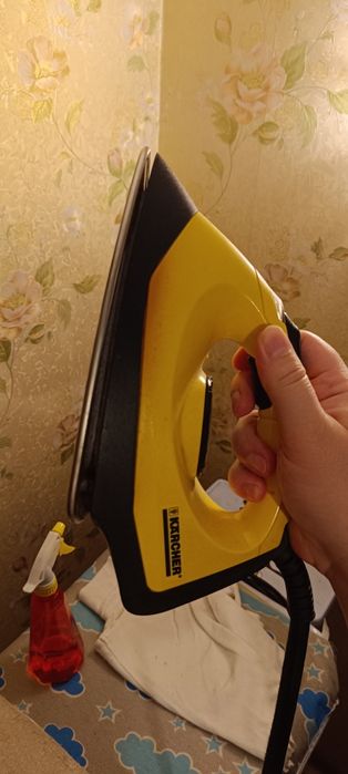 Продам парогенератор утюг karcher