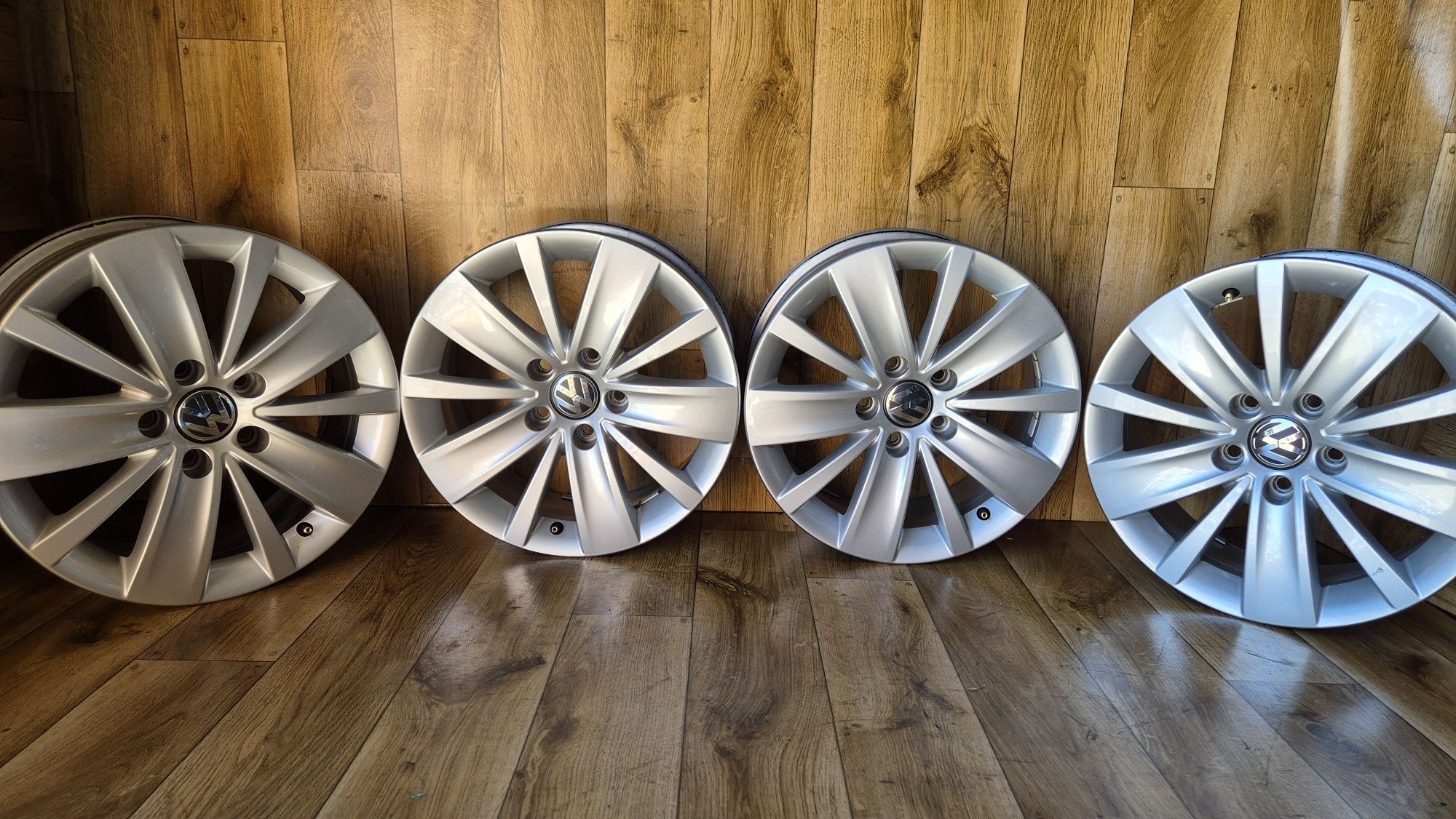 Alufelgi OE VW 16cali 5x112 et33 6.5j stan bdb Audi VW Seat skoda