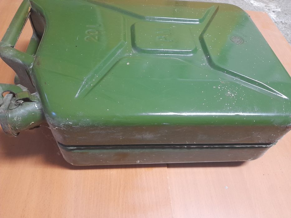 Karnister metalowy 20l