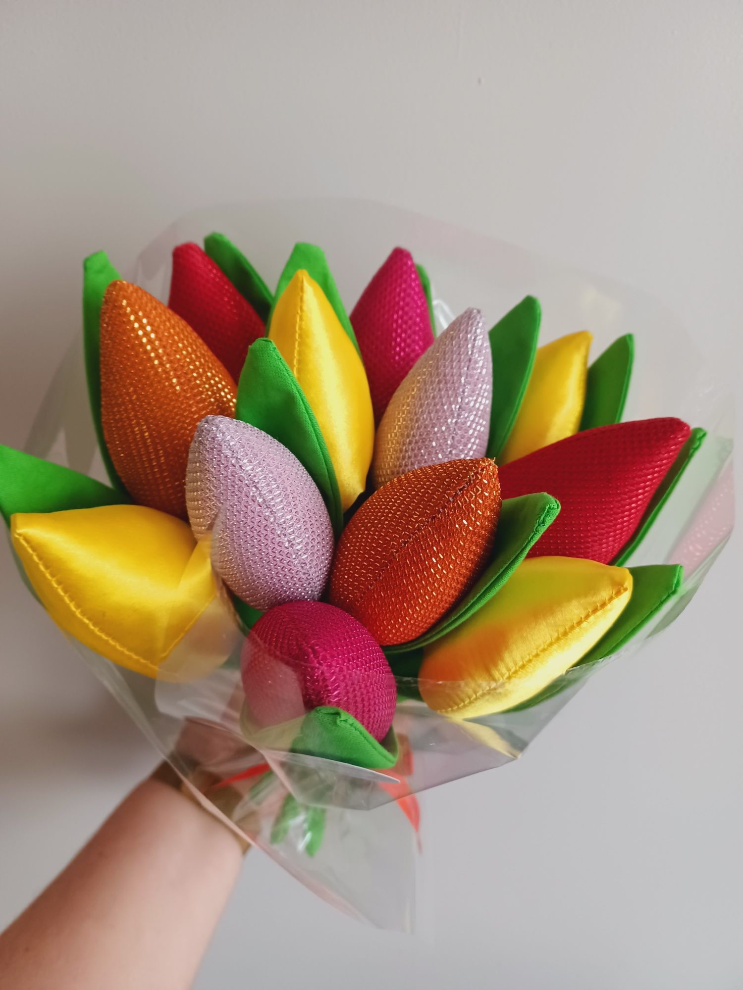 Tulipany na dzień mamy kwiaty do wazonu prezent bukiet