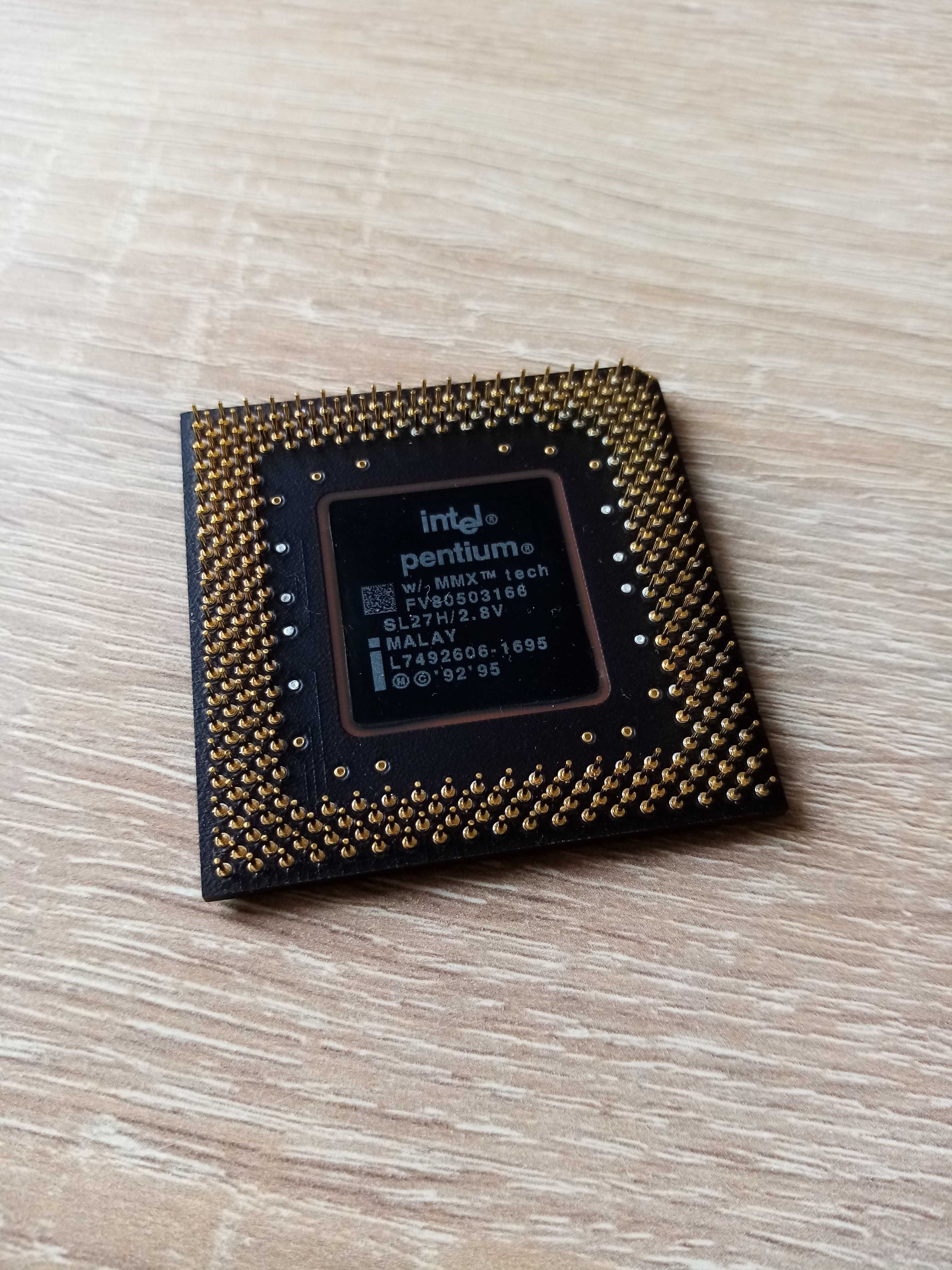 CPU INTEL Pentium MMX старый процессор под сокет 7