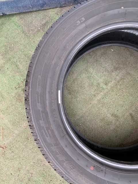 Opona 18" 235/60R18