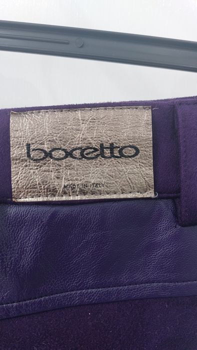 Calça roxa c/elastano marca "Bocetto "