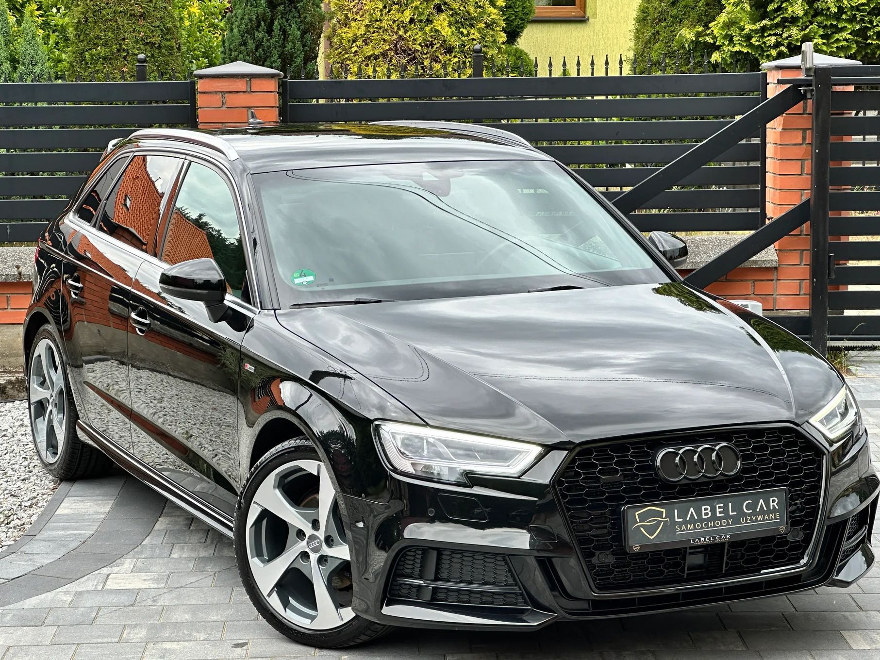 Audi A3 R e z e r w a c j a