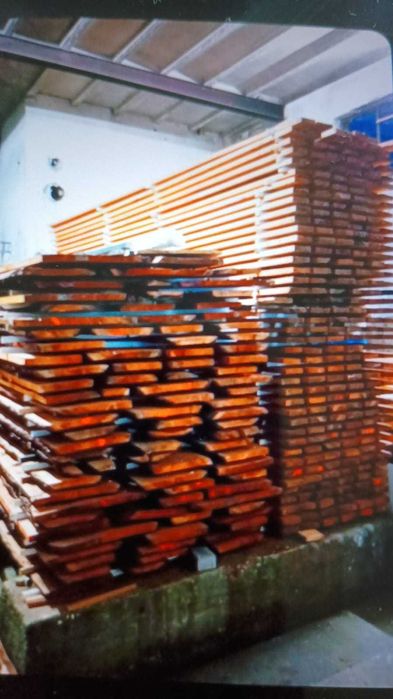 Deski modrzewiowe sezonowane