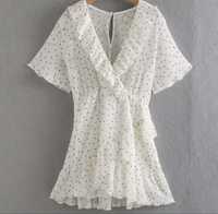 Zara XS Sukienka kombinezon mini plumeti biała groszki kropki falbanki