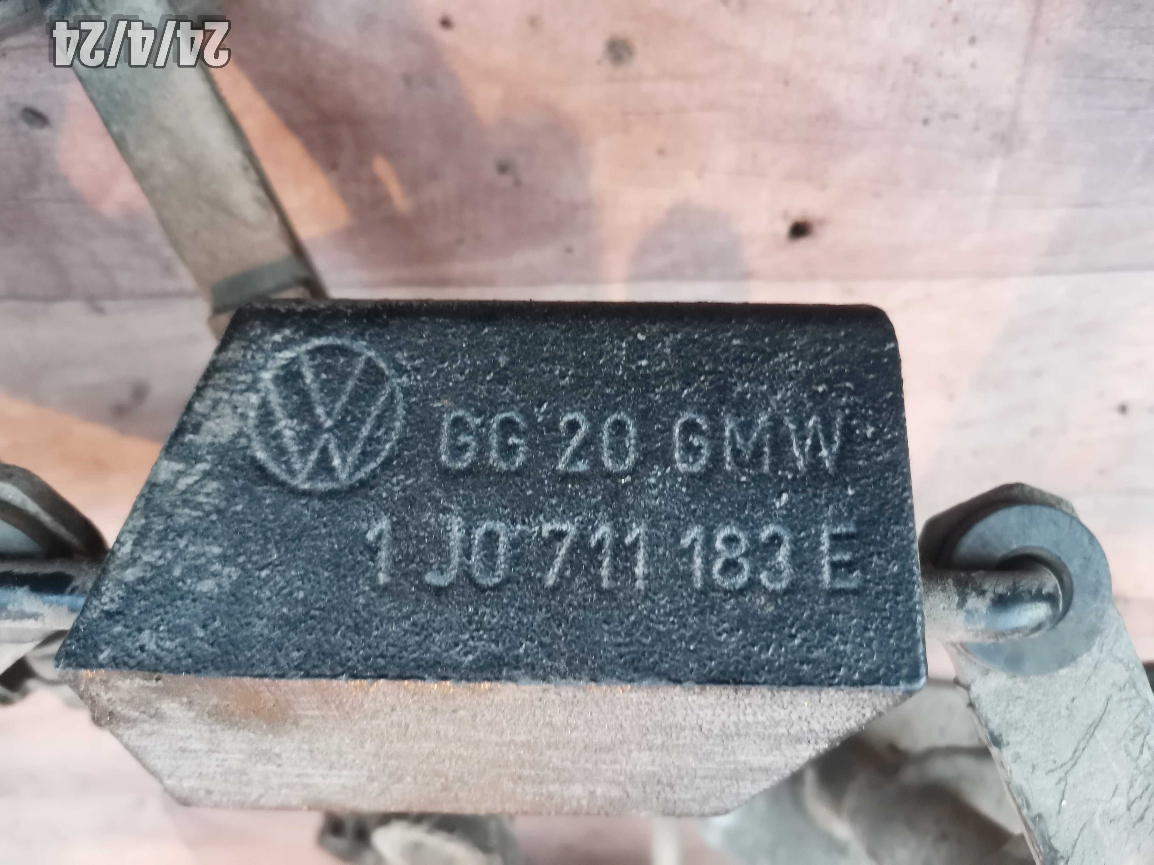 VW Golf IV Wybierak skrzyni biegów 1,6 16v