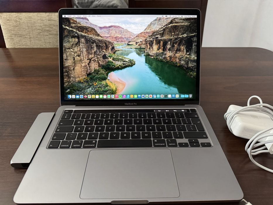 MacBook Pro 13” 2020 touchbar