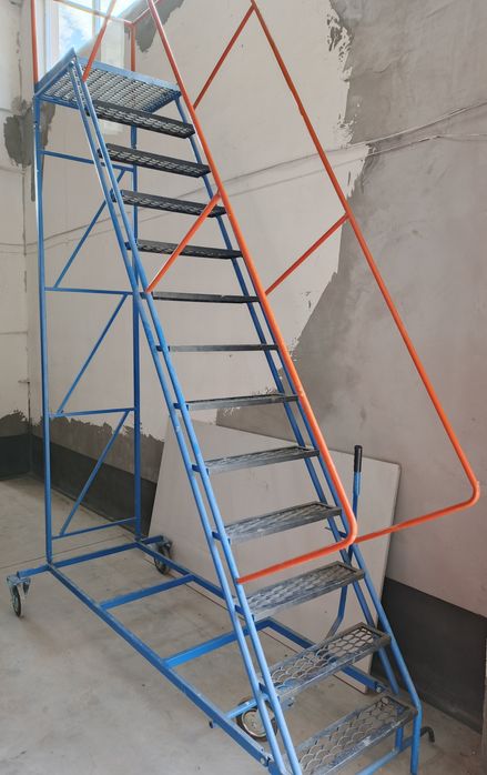 Драбина складська
