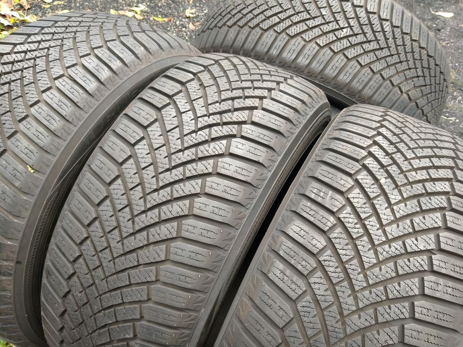 225/45r17 91H rant DOT4223 jak nowe  YOKOHAMA BluEarth Winter V906 8mm