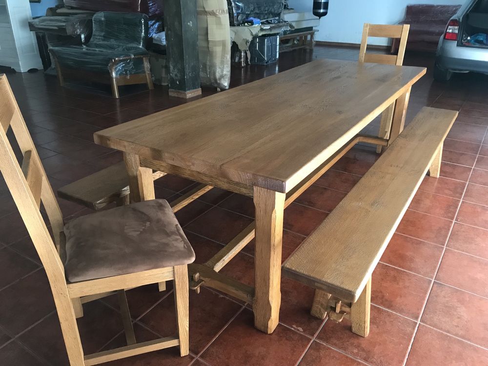 Mesa+2 bancos+2 cadeiras