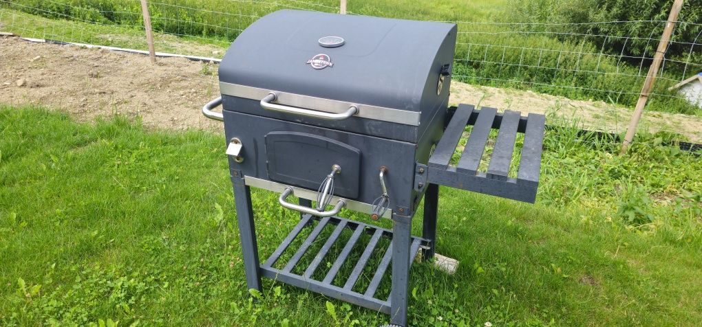 Grill Jamestown Brykiet
