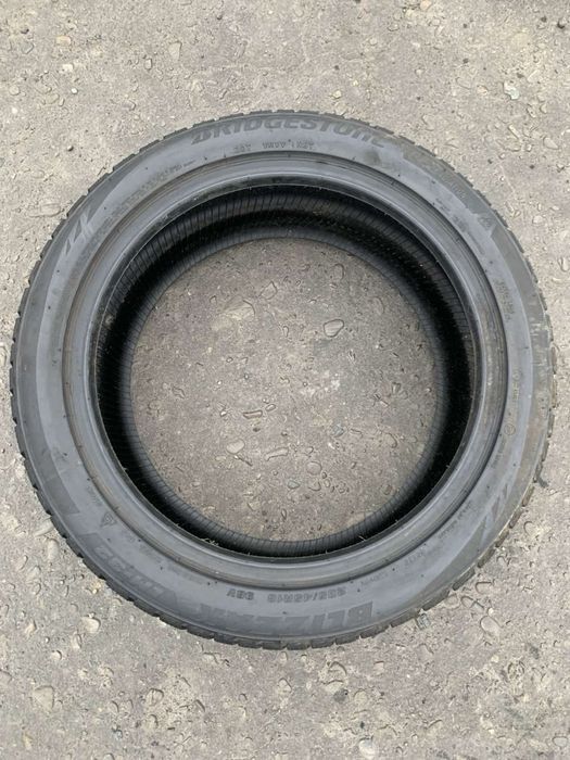 Шини 235/45 R18 Bridgestone зима 2022 рік 7,5 мм