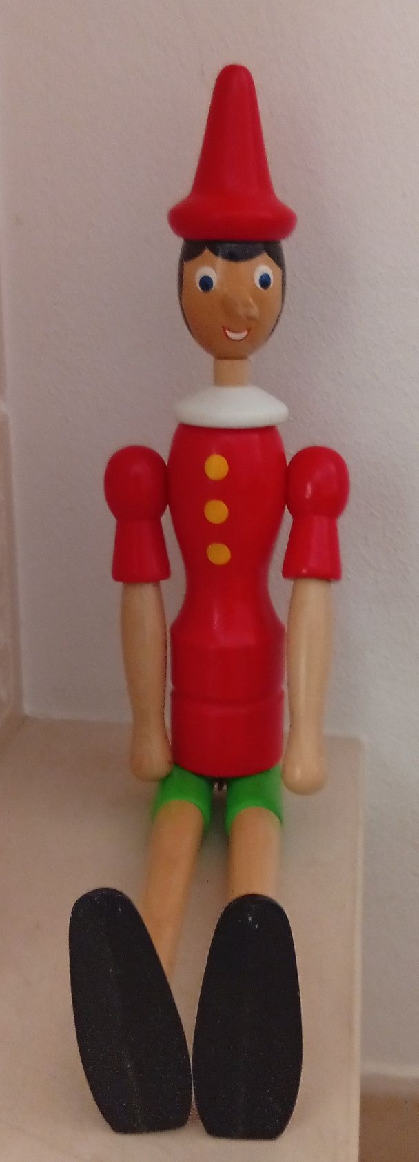 Boneco Pinóquio articulado em madeira