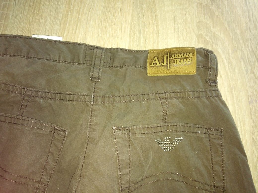 Spodnie chłopięce Emporio Armani, rozmiar 134
