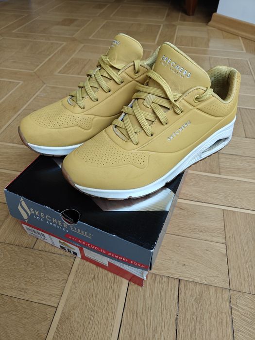 Кроссовки осенние Skechers