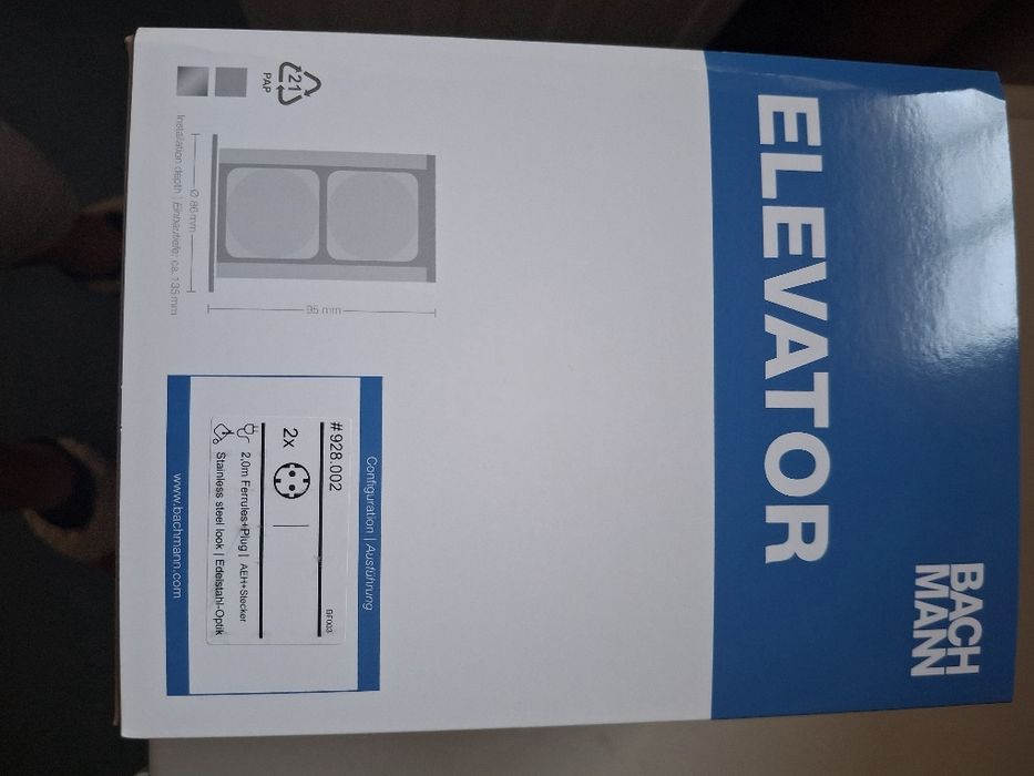 Torre tomadas redonda