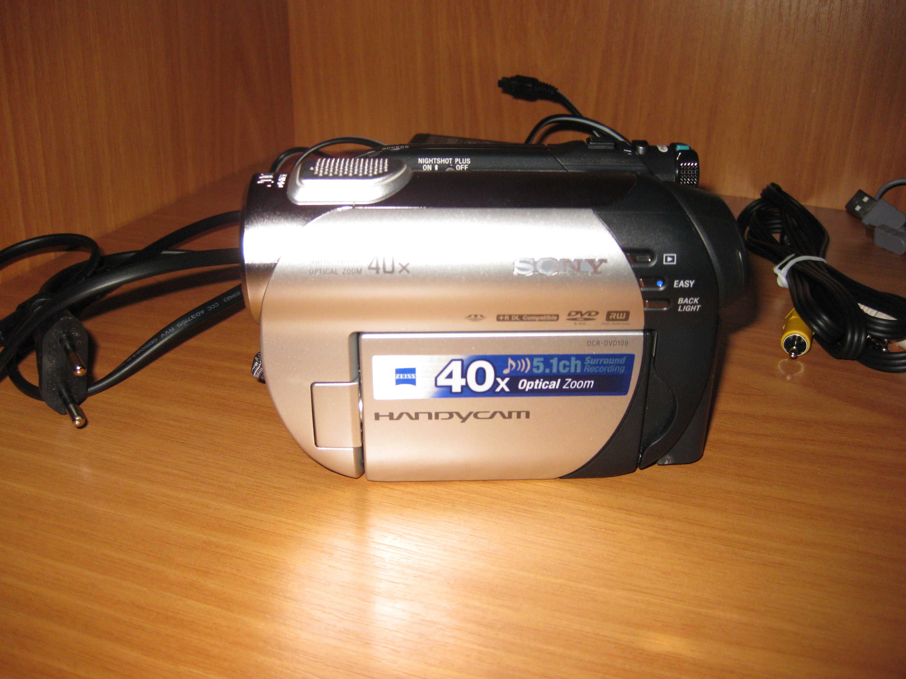 Видеокамера Handycam Sony DCR-DVD109 E в идеальном состоянии.