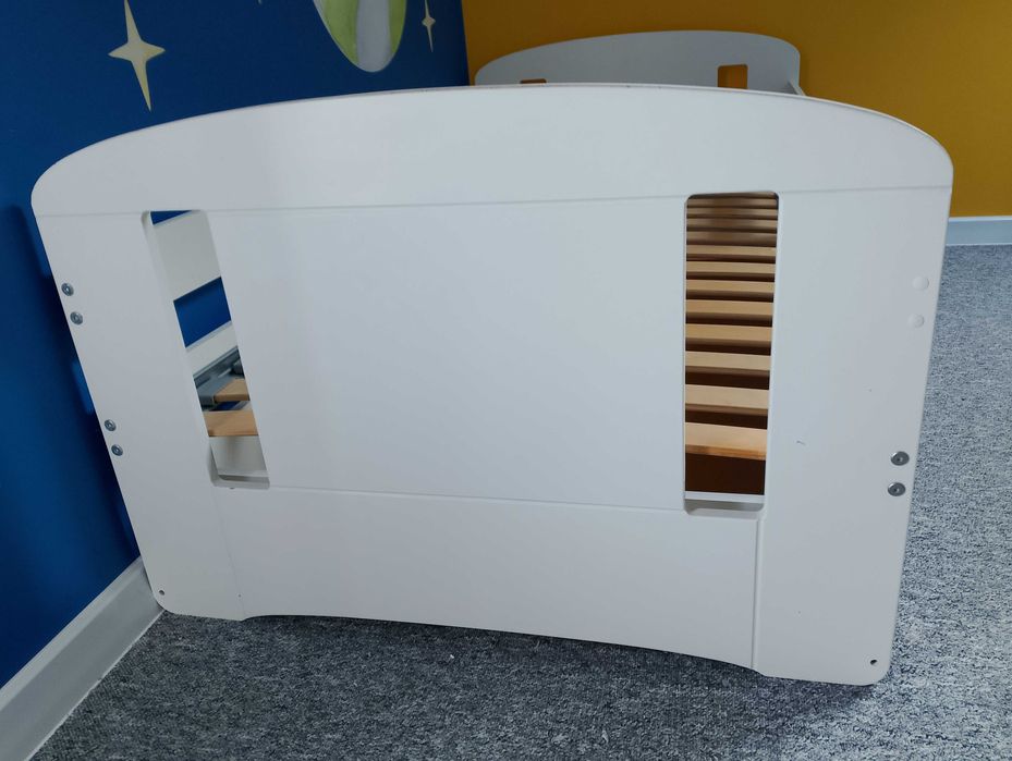 Sprzedam łóżko dziecięce z materacem i szufladą 160x80
