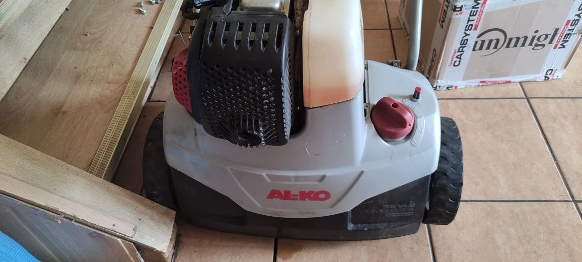 Wertykulator SpalinowyALKO 38 P Combi-Care
Silnik AL-KO 1,3 kW zapala