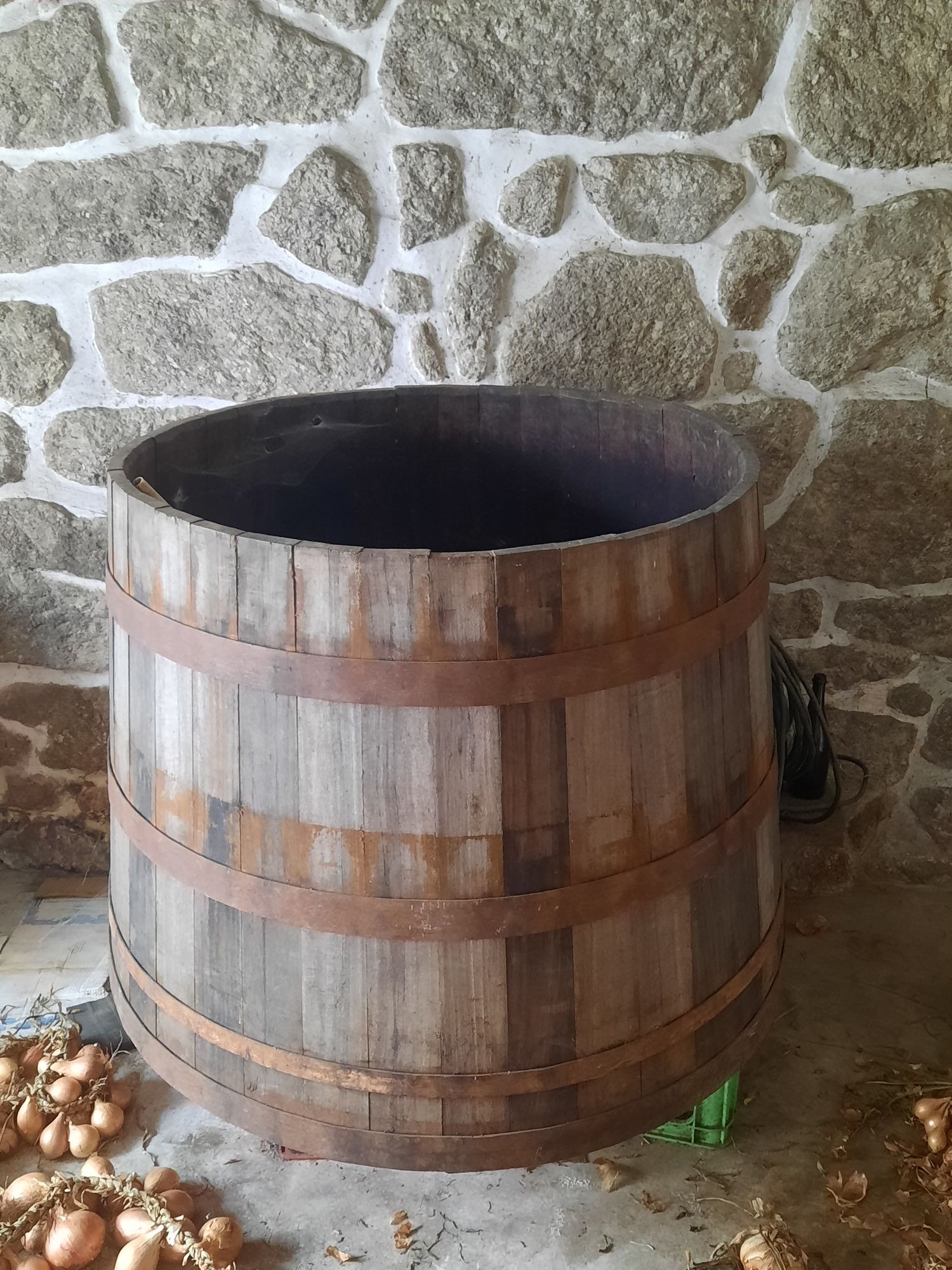Dorna em Madeira, para 700 litros, cuba 1000l