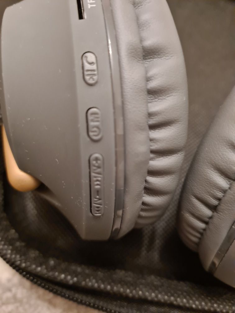 Słuchawki bluetooth z mikrofonem