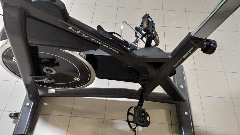 Bicicleta Ciclismo Indoor Khronos BH como nova