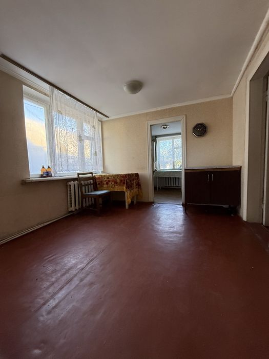 Продаж цегляного півбудинку в р-ні 6 школи